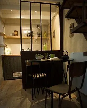 Voyage Desirable - La Cabane Du Capitaine Nemo Apartment Nantes